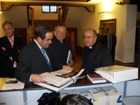 Bono: "Actualmente la Iglesia no es una institución en la que el poder les rebose"