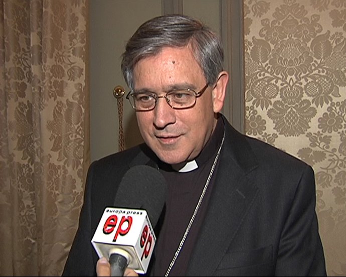 Abad Monserrat ve normal 'senyera' en visita Papa