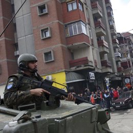 soldado de la otan en Kosovo