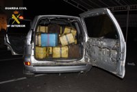 La Guardia Civil interviene casi dos toneladas de hachís y dos personas logran huir en San Roque