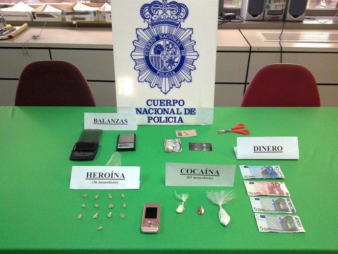 Dos detenidos en Las Palmas de Gran Canaria por venta y distribución de cocaína 