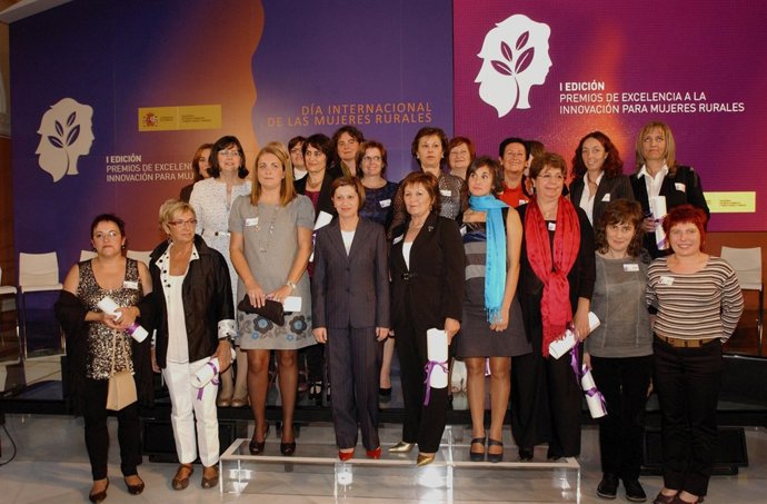 Entrega de los premios de excelencia a la innovación para mujeres rurales