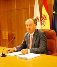 Louro espera que "en las próximas horas y días" se obtenga el "máximo esclarecimiento" del alijo interceptado en Marín