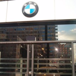 bmw logo concesionario