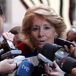 Primer plano de Esperanza Aguirre