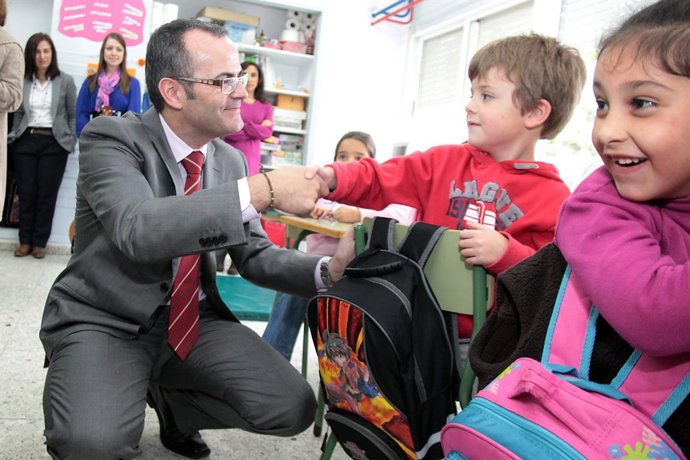   O conselleiro de Educación e Ordenación Universitaria, Xesús Vázquez Abad, vis