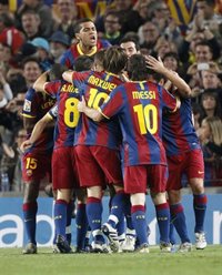 Xavi e Iniesta resucitan al Barça