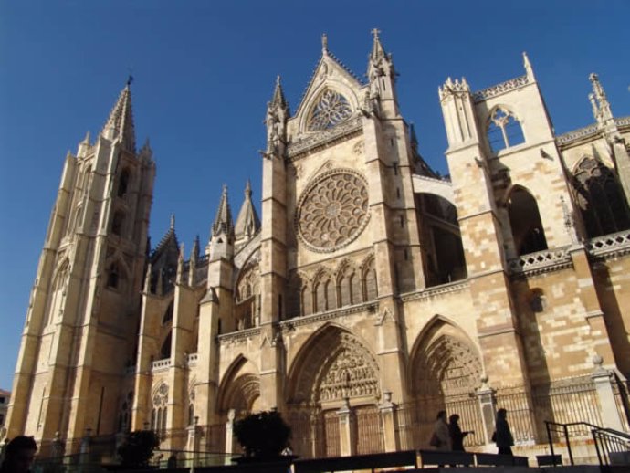 Fachada sur de la Catedral de León