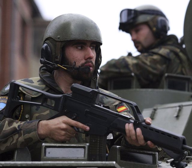 Soldados españoles en Kosovo