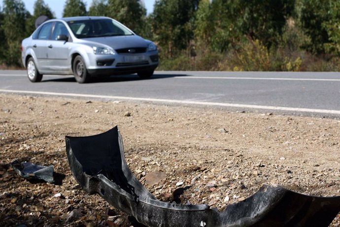 Imagen del lugar del accidente con tres muertos en la provincia de Huelva