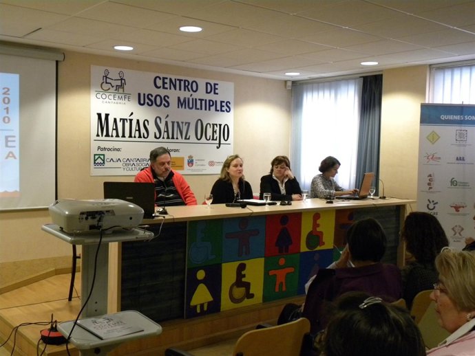 Rueda De Prensa Del XX Aniversario De COCEMFE Cantabria