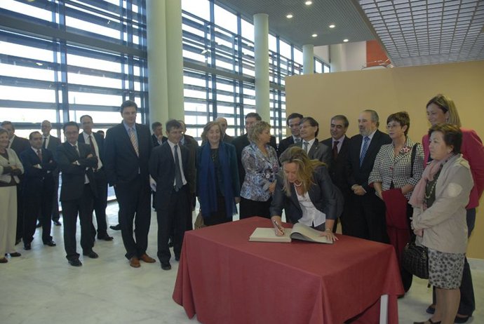 Fotografías Visita De La Ministra Al Hospital Son Espases