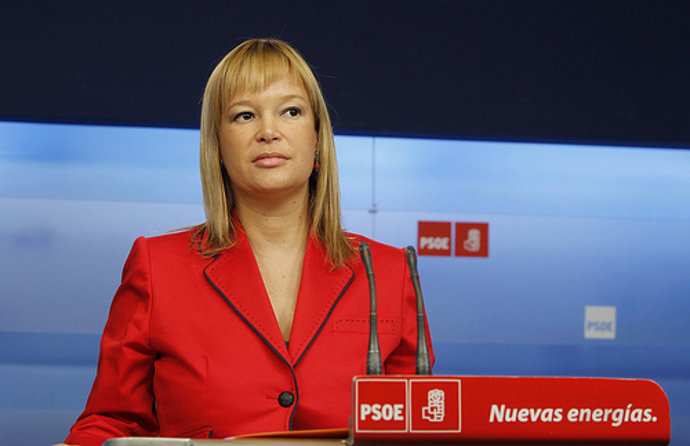 Leire Pajín durante la rueda de prensa