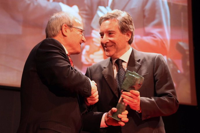 Montilla entrega a Gabilondo el XVII Premio Blanquerna en Madrid