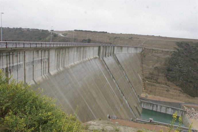 Pantano de Montearagón en Huesca