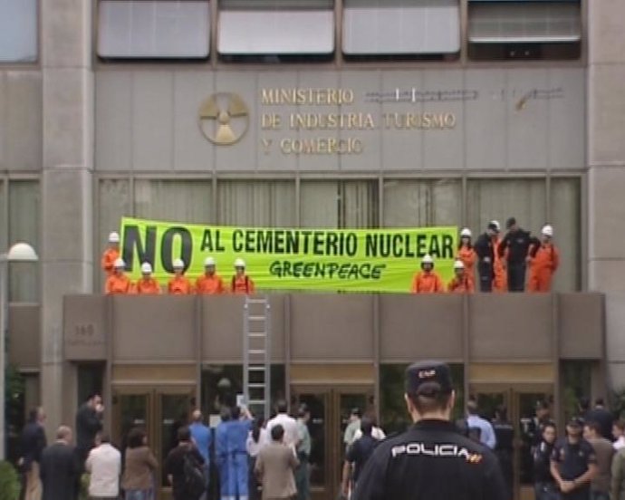 Greenpeace contra el cementerio nuclear