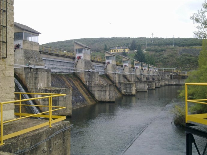 DINALAN ACTUALIZA EL CONTROL DE LA CENTRAL HIDROELECTRICA DE SELGA DE ORDAS, EN