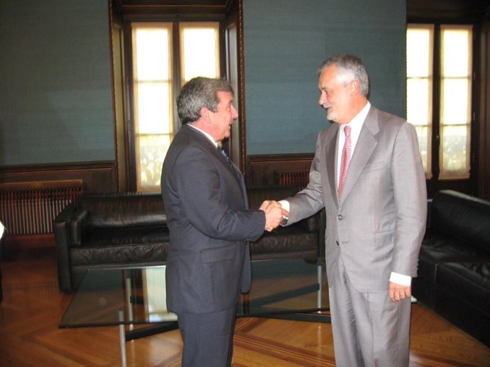 Griñán recibe al nuevo delegado del Gobierno