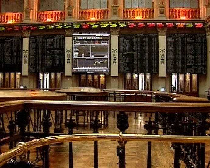 El Ibex se mantiene plano a media sesión (-0,02%) 