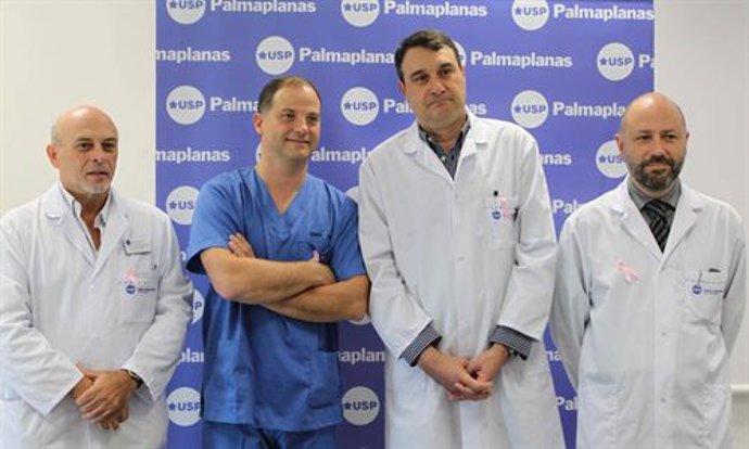 En pijama azul, el doctor Ramón Llull