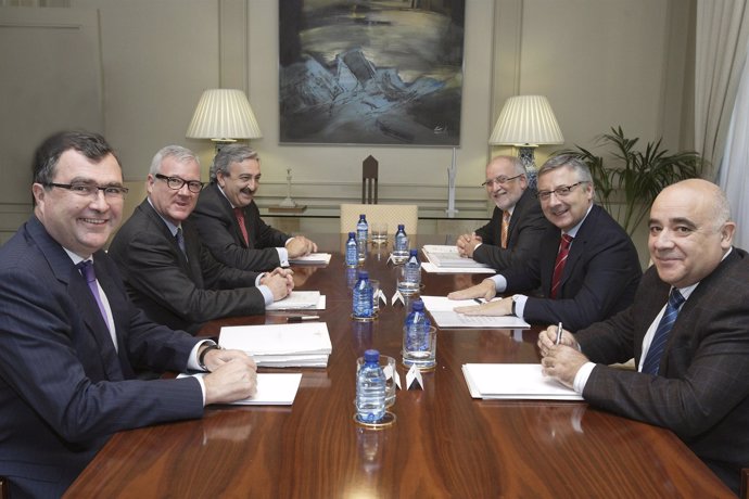 Reunión del ministro de Fomento y el presidente murciano