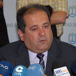 José Luis Perestelo presenta su dimisión