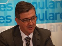 El PP cree que la Ley de Reordenación del Sector Público "llega tarde" y que para Barreda reordenar es "recolocación"