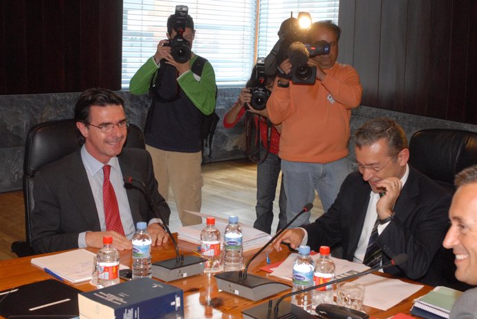 El presidente del PP en Canarias, José Manuel Soria, y el presidente canario, Pa