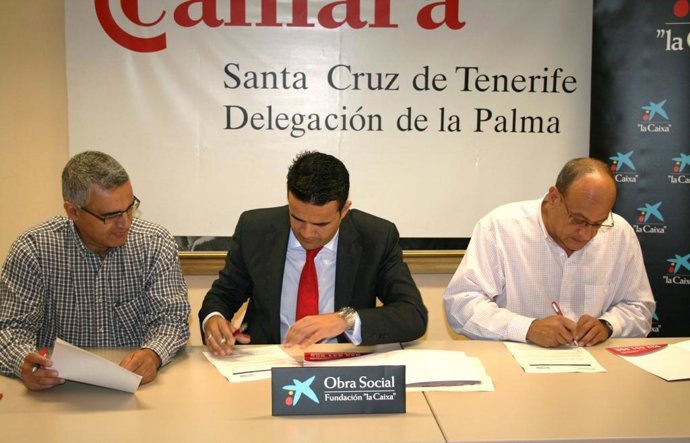LA PALMA: LA CAIXA Y LA CÁMARA FOMENTARÁN LA CONTRATACIÓN DE PERSONAS EN RIESGO 