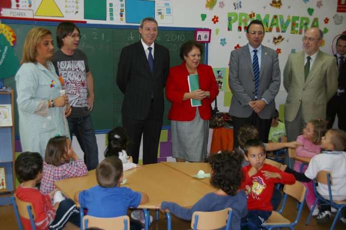 El consejero, durante la inauguración del centro