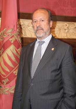 Javier León de la Riva