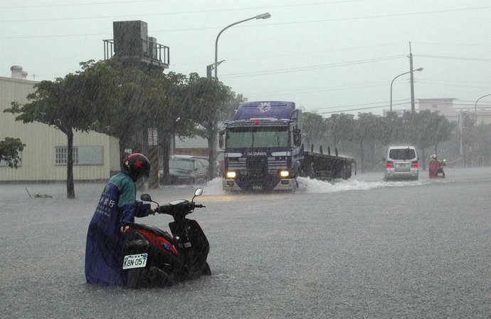 El tifón Megi, a su paso por Taiwan