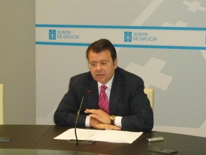 El director xeral de Indsutria, Enerxía e Minas durante una rueda de prensa