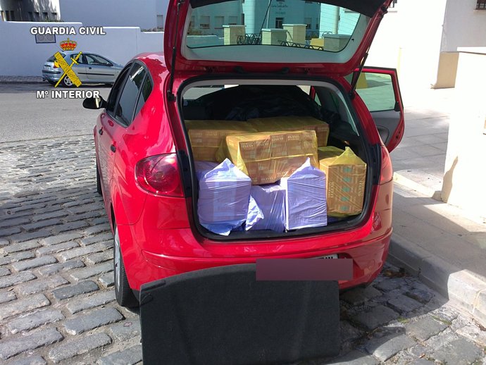 Tabaco de contrabando intervenido en La Línea de la Concepción (Cádiz)