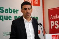 Mario Jiménez acusa al PP de "mentir" sobre la reordenación del sector público y lo compara con la derecha británica