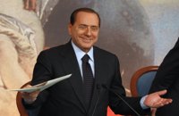 Berlusconi: "La situación en Terzigno se normalizará en diez días"