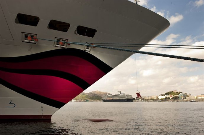 Los cruceros Aidabella y Noordam traen a Cartagena 4.000 turistas 