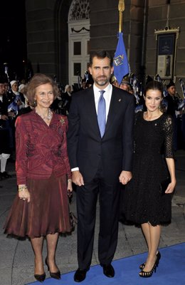 La Reina, El Príncipe y Doña Letizia en los Premios Príncipe de Asturias 2010