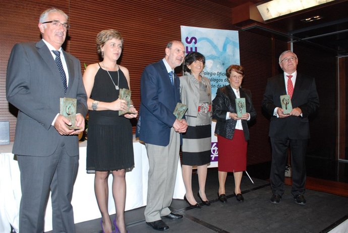 Los premiados por el Colegio de Psicólogos