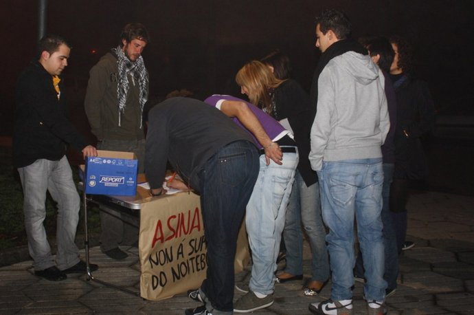 GALIZA NOVA DE LUGO RECOLLEU SINATURAS EN MUIMENTA CONTRA A SUPRESIÓN DO NOITEBÚ