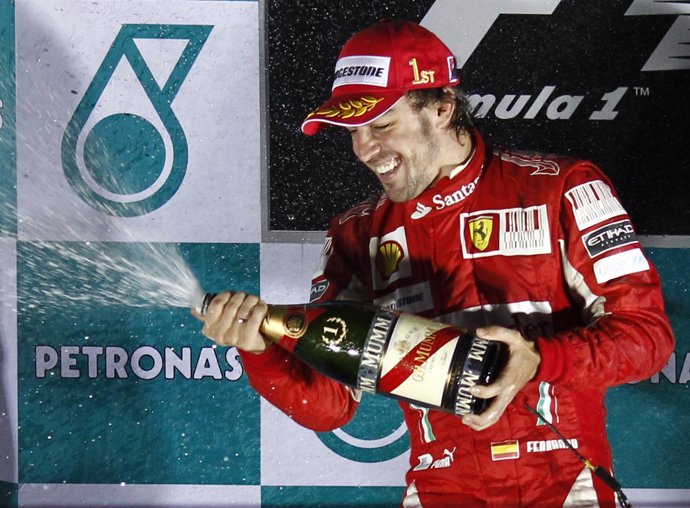 Alonso celebra su triunfo en Corea