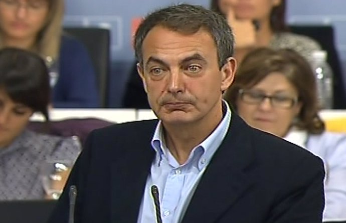Zapatero presenta sus cambios para dar "impulso"