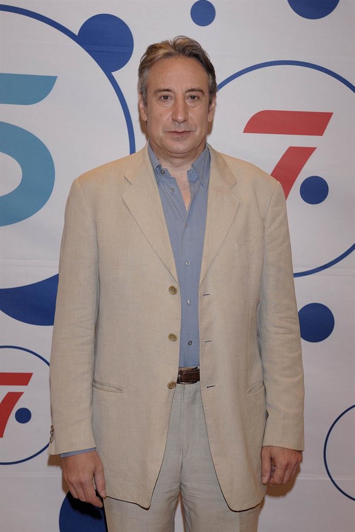 Juanjo Puigcorbé en la presentación de la miniserie 'Felipe y Letizia' de Teleci