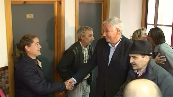 GUILLERME ESÍXELLE A NÚÑEZ FEIJÓO QUE "RESOLVA OS PROBLEMAS DA XENTE E NON ELIMI