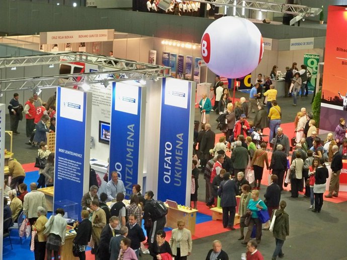 Visitantes en la Feria Nagusi