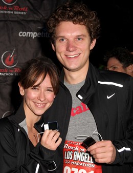 Jennifer Love Hewitt y Alex Beh