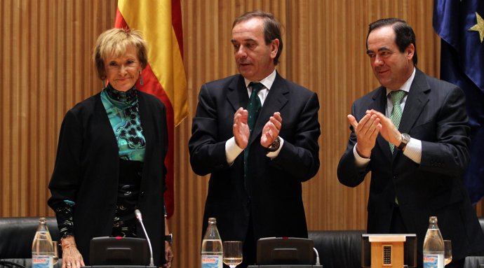 De la Vega, Alonso y Bono, en el Congreso