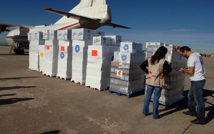 Envío de avión de AECID con ayuda a Haití