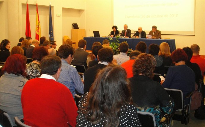 Educación se reúne con los directores de los centros públicos de Infantil y Prim