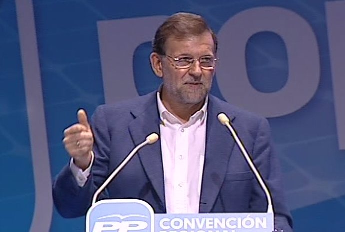 Rajoy cree que el Gobierno ha empezado "como los malos defensa"